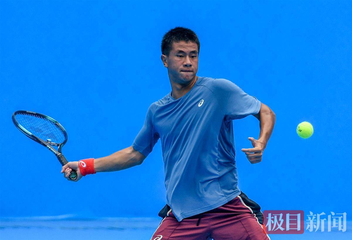 供了一个在 供了一个在