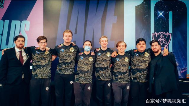 网球比赛中 网球比赛中